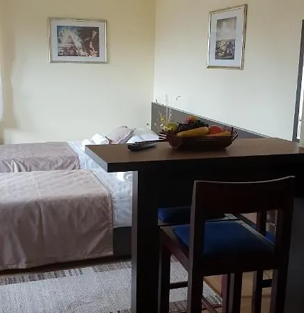 Vila Monix Club B&B *